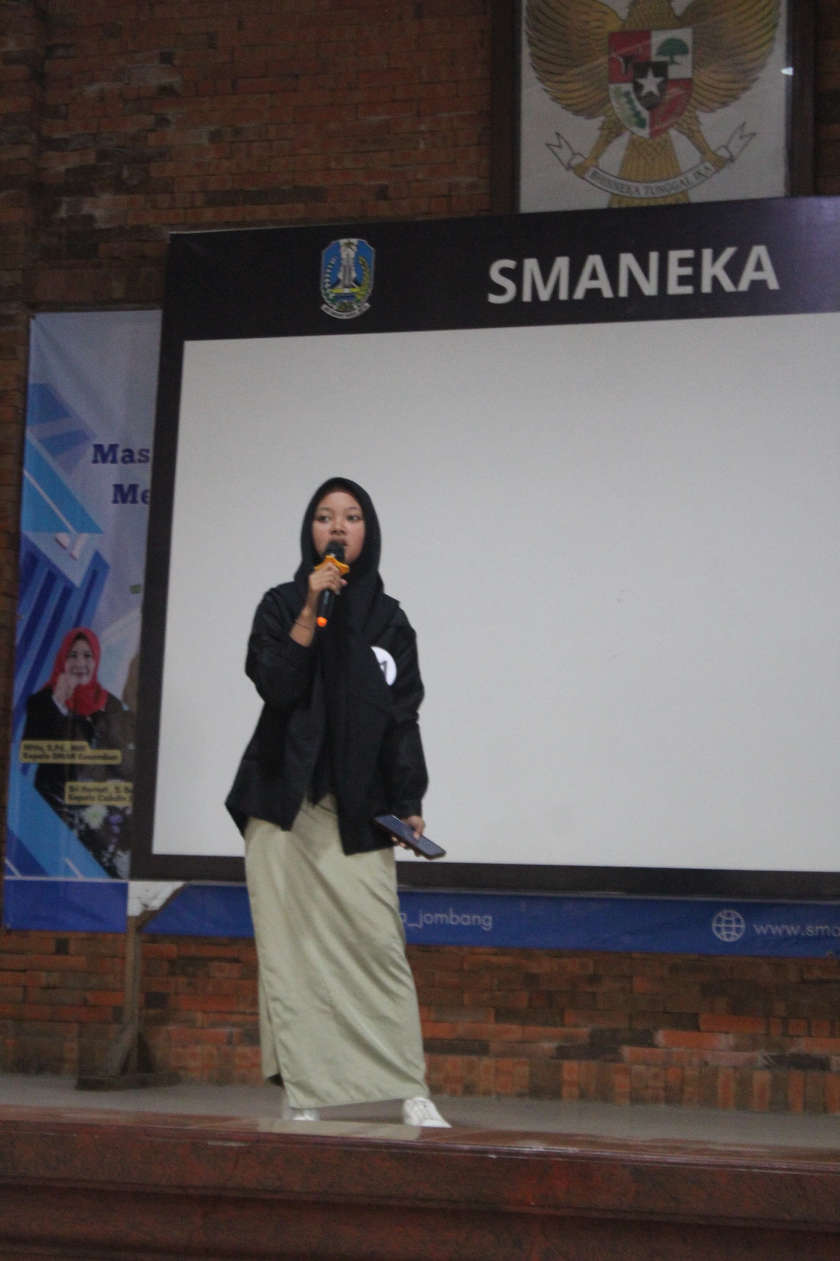 Lomba 17 an