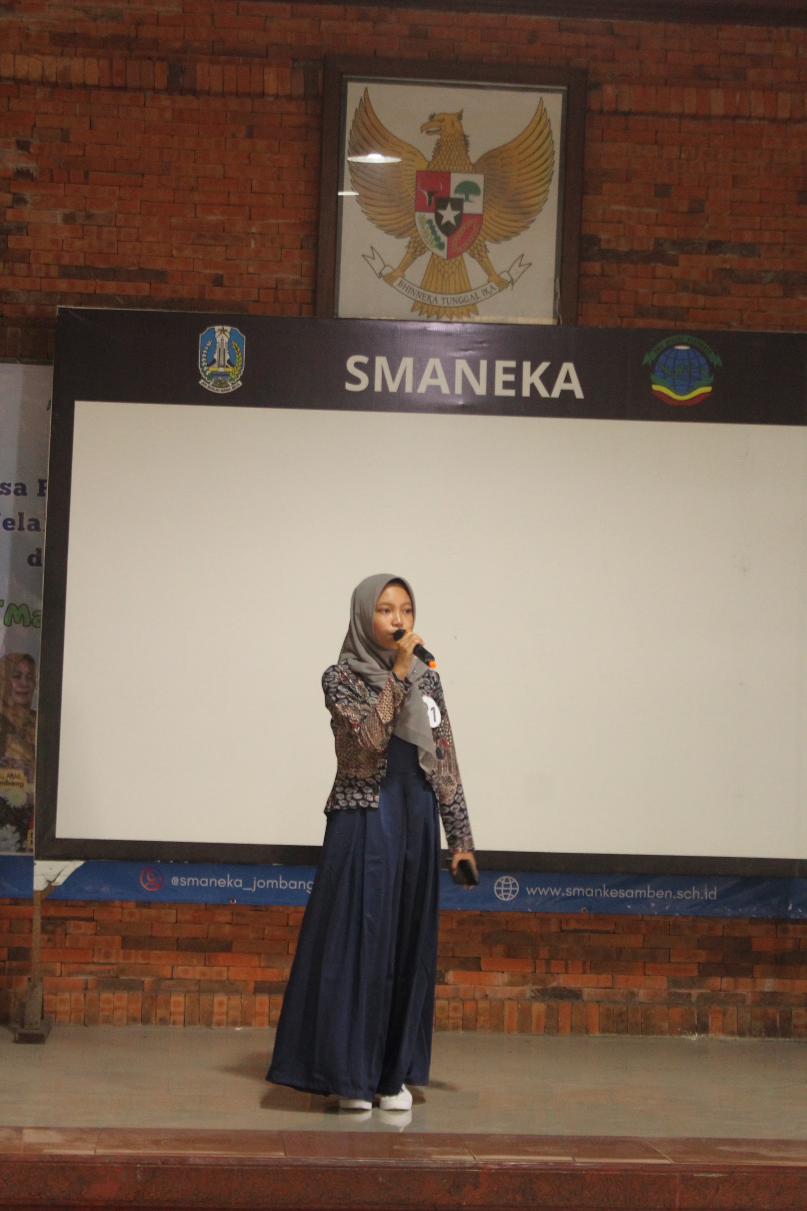 Lomba 17 an